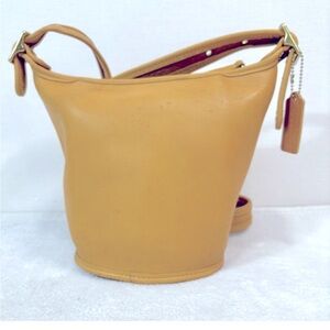 HTF VTG Rare Coach Vintage Legacy Yellow Bleeker Bag
